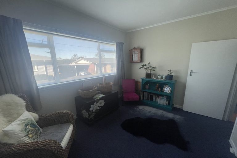 Photo of property in 11 Tane Street, New Lynn, Auckland, 0600