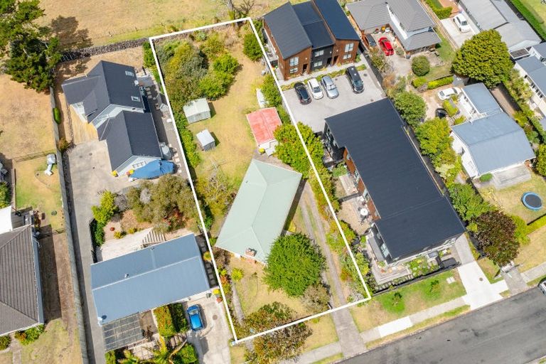 Photo of property in 40 Wellesley Road, Mangere Bridge, Auckland, 2022