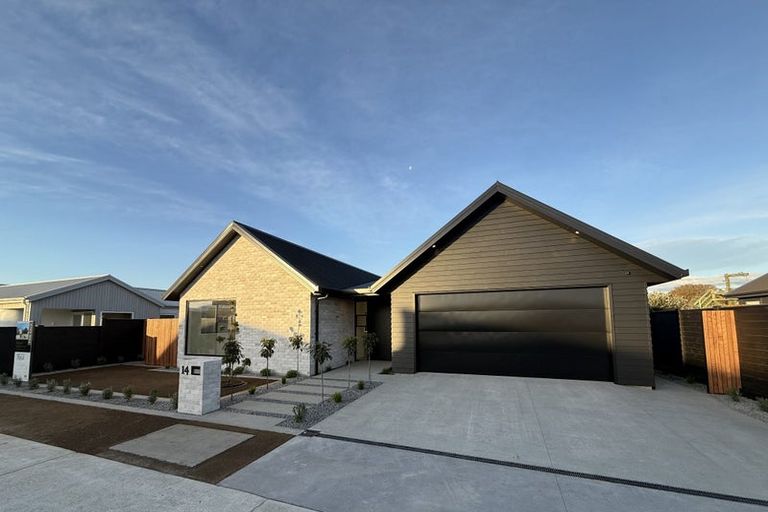 Photo of property in 14 Hugo Shaw Drive, Cambridge, 3434