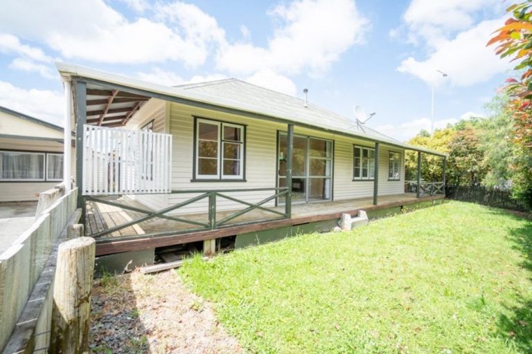 Photo of property in 128 Roberts Line, Kelvin Grove, Palmerston North, 4414