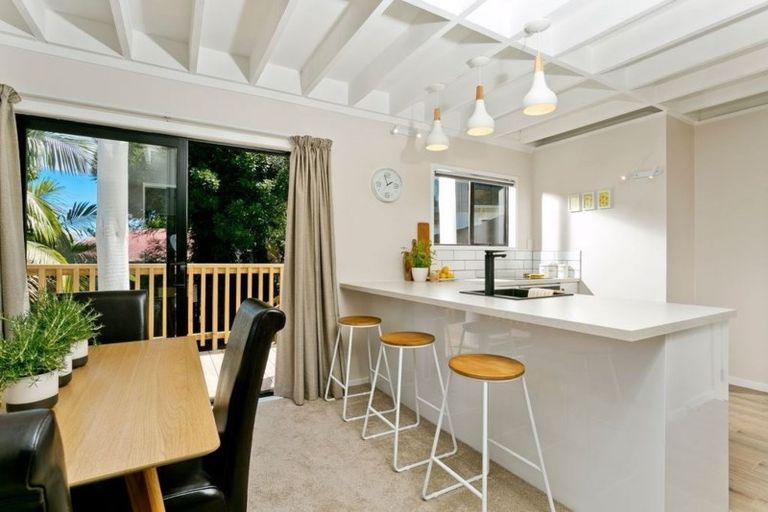 Photo of property in 2/74 Brigantine Drive, Beach Haven, Auckland, 0626