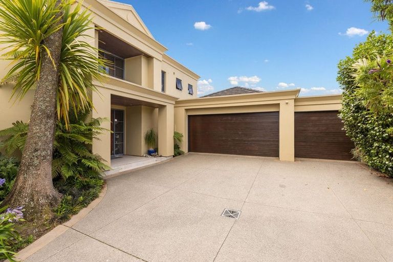Photo of property in 20 Chateau Drive, Burnside, Christchurch, 8053