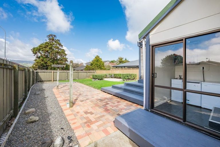Photo of property in 50 Walton Road, Paraparaumu Beach, Paraparaumu, 5032