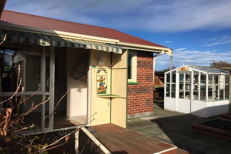 Photo of property in 18 Manchester Street, Tinwald, Ashburton, 7700