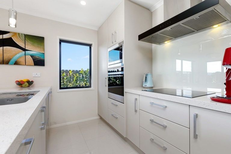 Photo of property in 24 Marion Crescent, Papamoa Beach, Papamoa, 3118