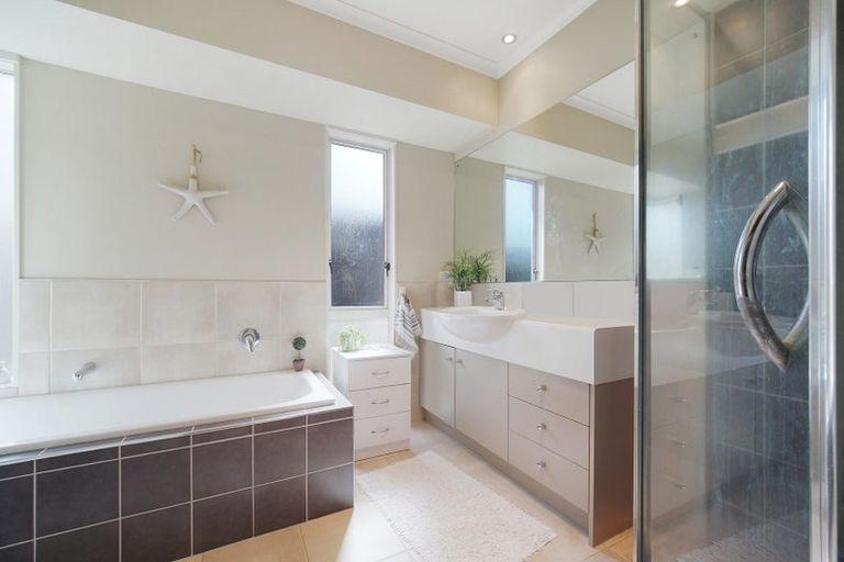 Photo of property in 43 Matarangi Road, East Tamaki, Auckland, 2013