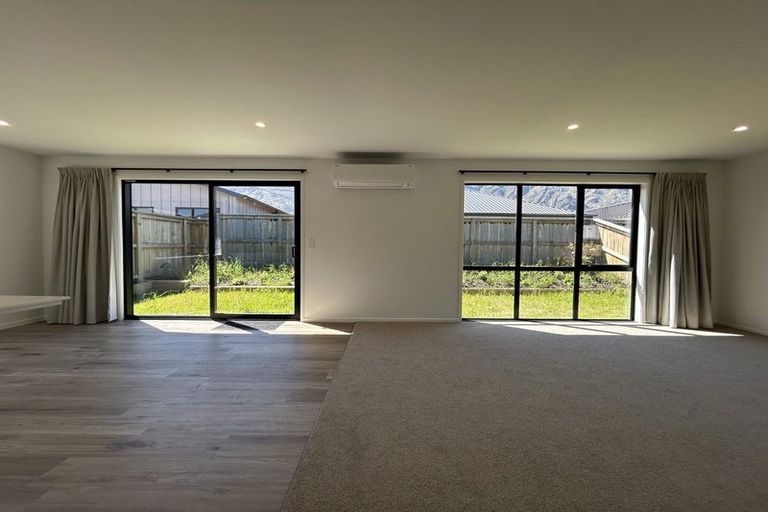 Photo of property in 7 Collie Road, Jacks Point, 9371