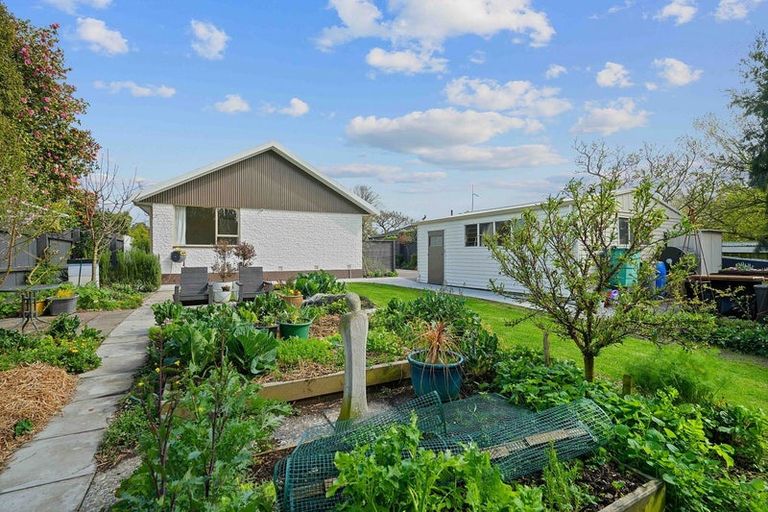 Photo of property in 28 Oldham Crescent, Halswell, Christchurch, 8025