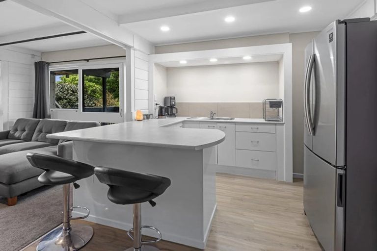 Photo of property in 17 Kowhai Park Road, Maunu, Whangarei, 0110