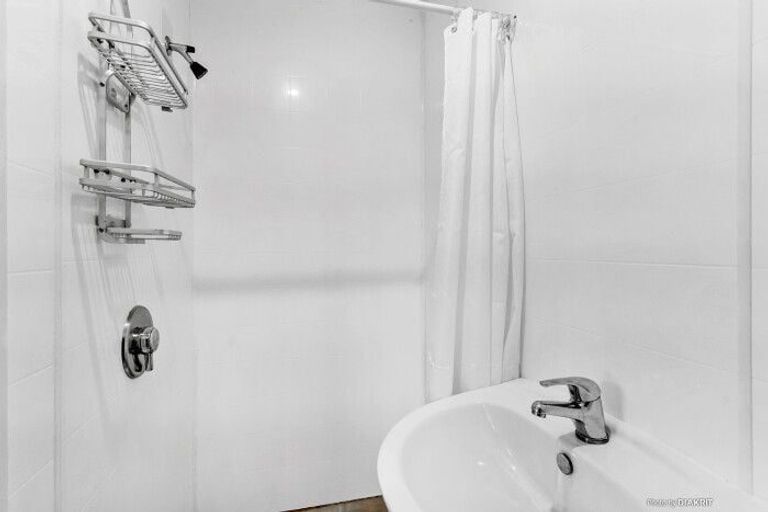 Photo of property in 34 Richmond Avenue, Karori, Wellington, 6012