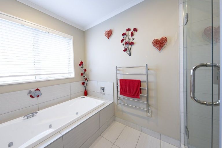 Photo of property in 15 Sutherland Drive, Kaiapoi, 7630