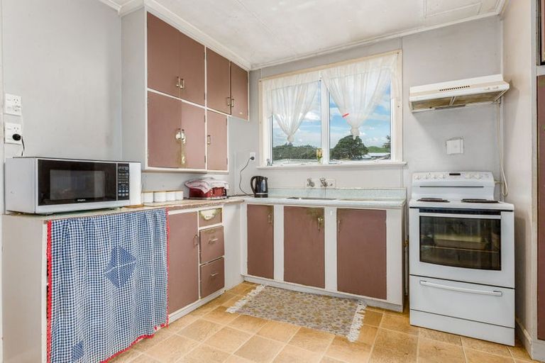 Photo of property in 25 Loongana Street, Waitangirua, Porirua, 5024