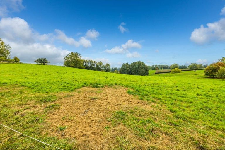 Photo of property in 36 Bell Road, Ngahinapouri, 3883