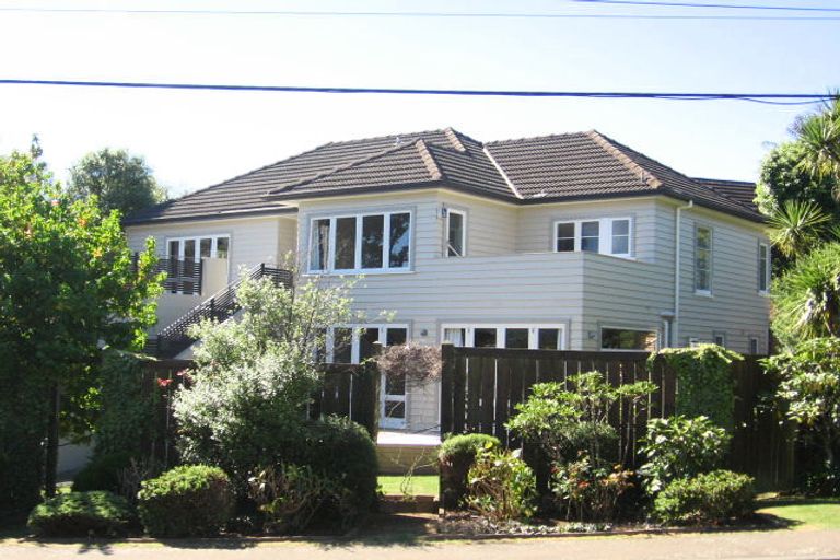 Photo of property in 23 Nicholson Road, Khandallah, Wellington, 6035