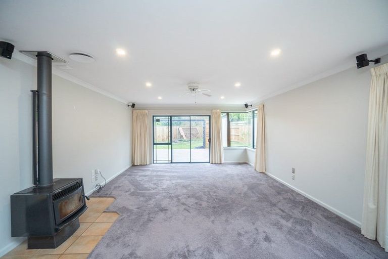 Photo of property in 64 Royal Oak Drive, Kelvin Grove, Palmerston North, 4414