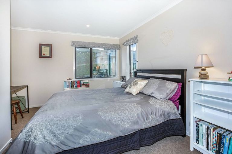 Photo of property in 45 Te Puia Drive, Aotea, Porirua, 5024