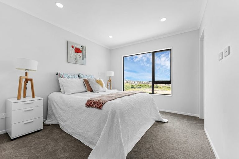 Photo of property in 124 Mcquoids Road, Flat Bush, Auckland, 2019