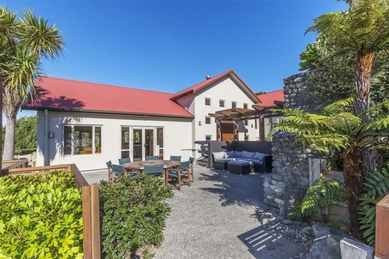 Photo of property in 407 Grays Road, Pauatahanui, Porirua, 5381