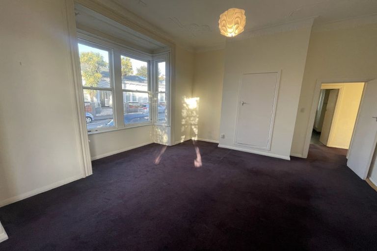 Photo of property in 20 Roxburgh Street, Mount Victoria, Wellington, 6011