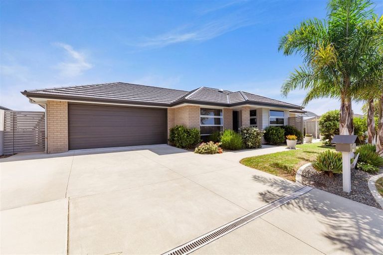 Photo of property in 48 Blanche Road, Papamoa Beach, Papamoa, 3118