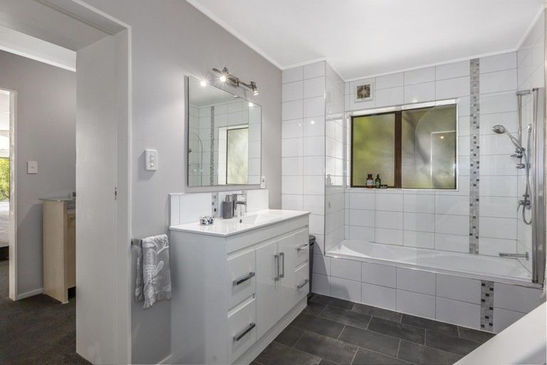 Photo of property in 7 The Yardarm, Whitby, Porirua, 5024