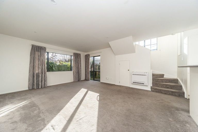 Photo of property in 30 Firth Terrace, Karori, Wellington, 6012