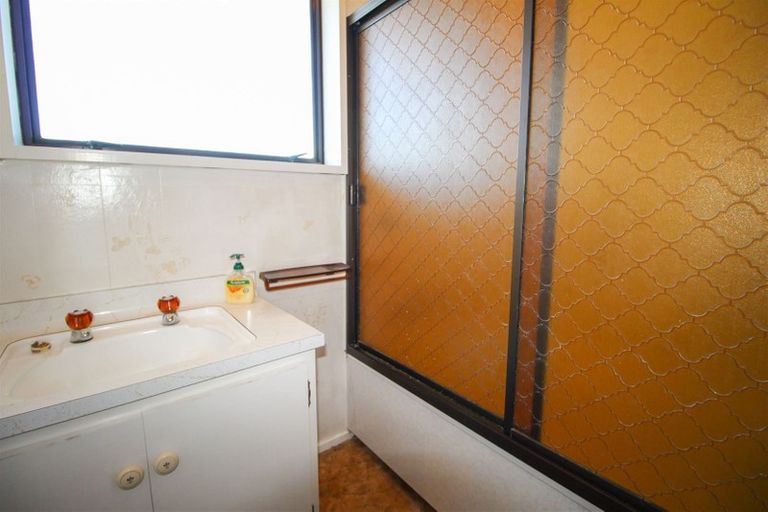 Photo of property in 2/52 Avenue Road, West End, Timaru, 7910