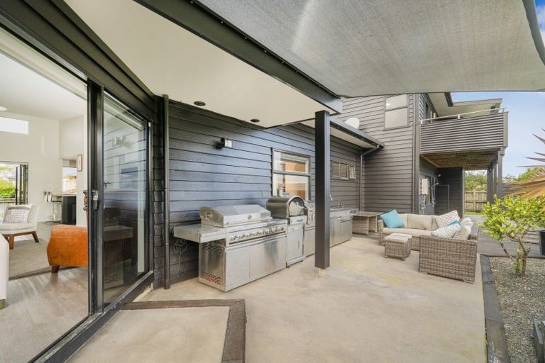 Photo of property in 25 Pacific Place, Whitianga, 3510