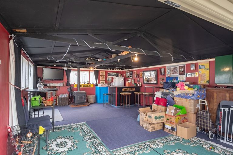 Photo of property in 1 Butler Street, Naenae, Lower Hutt, 5011