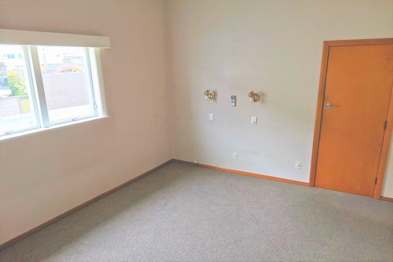 Photo of property in 80 Charles Street, Westshore, Napier, 4110