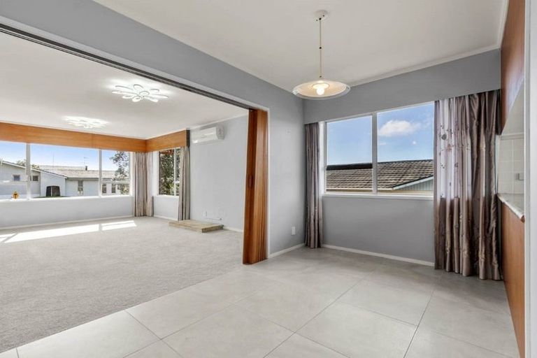 Photo of property in 102 Sartors Avenue, Browns Bay, Auckland, 0630