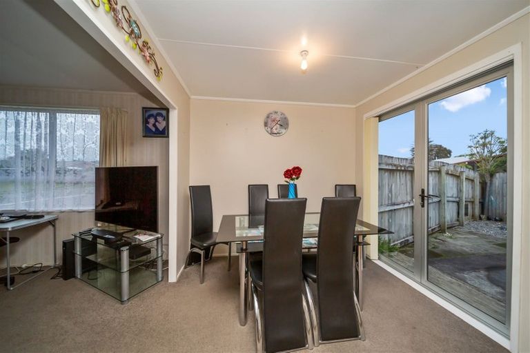 Photo of property in 3 Totara Crescent, Hawera, 4610