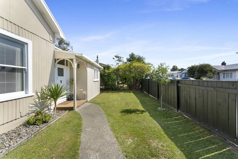 Photo of property in 28 Summerhays Street, Terrace End, Palmerston North, 4410