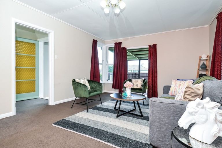 Photo of property in 18 Douglas Crescent, Fairfield, Hamilton, 3214