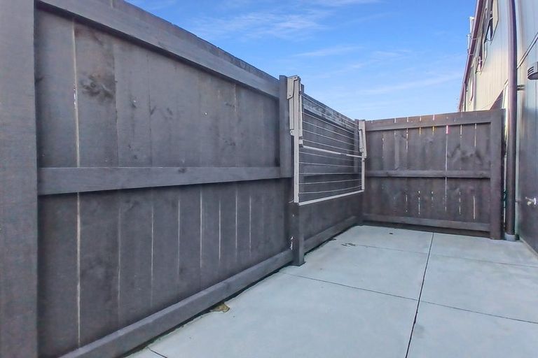 Photo of property in 43 Cessna Crescent, Mangere, Auckland, 2022