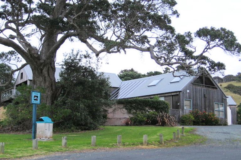 Photo of property in 1 Matheson Bay Road, Leigh, 0985