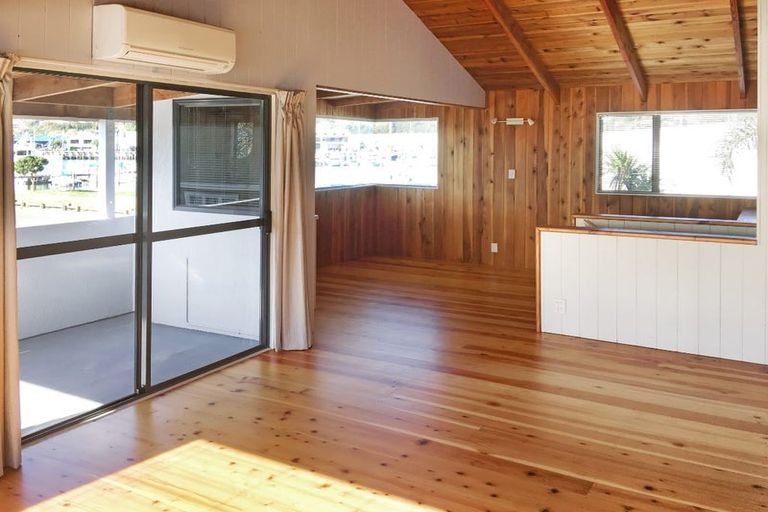 Photo of property in 1/8 Meeanee Quay, Westshore, Napier, 4110