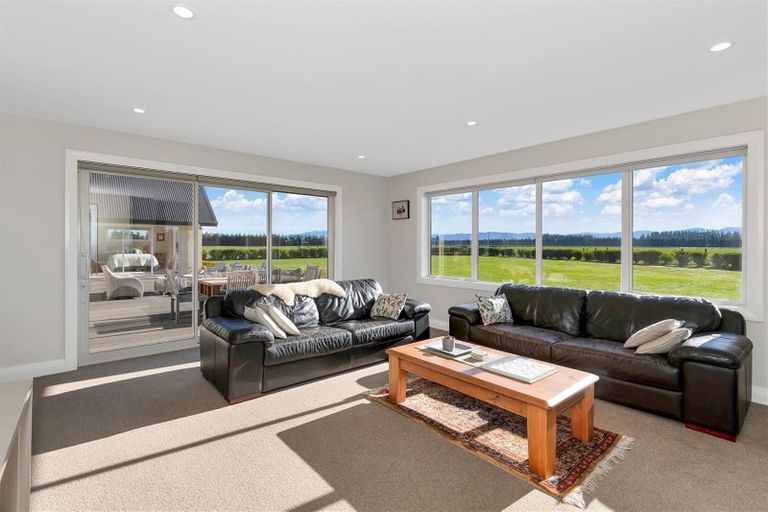 Photo of property in 178 School Road, West Eyreton, Rangiora, 7475