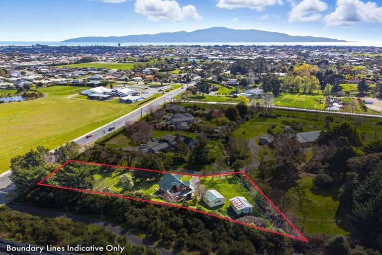 Photo of property in 345 Mazengarb Road, Paraparaumu, 5032