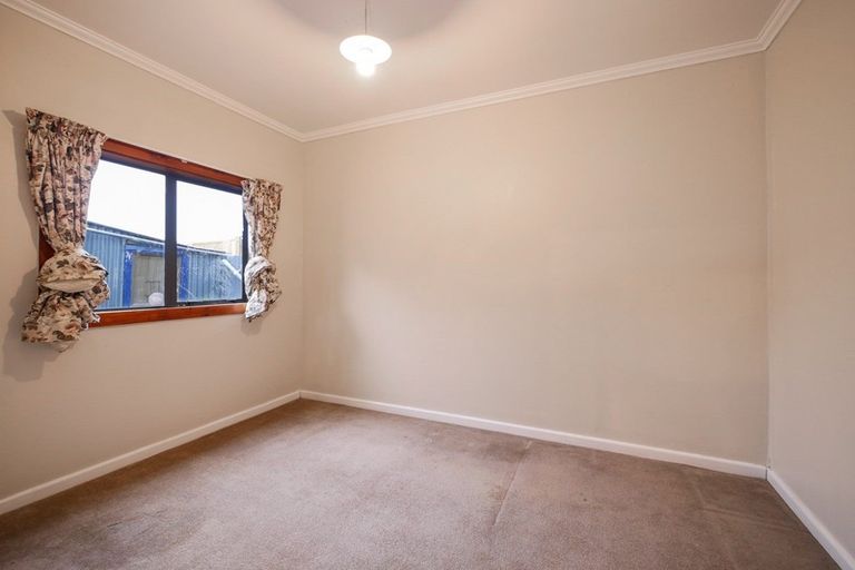 Photo of property in 6 Bathgate Street, South Dunedin, Dunedin, 9012