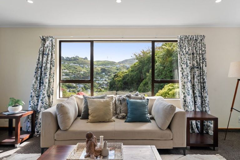 Photo of property in 23b Thatcher Crescent, Crofton Downs, Wellington, 6035