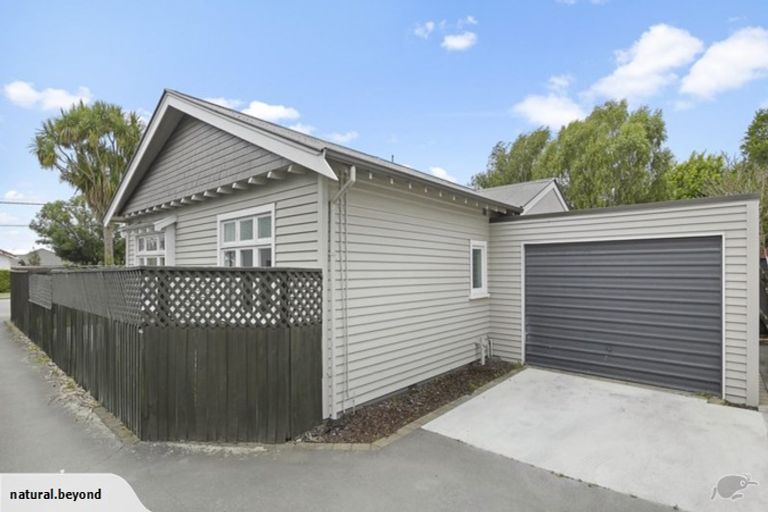 Photo of property in 1/19 Hills Road, Edgeware, Christchurch, 8013