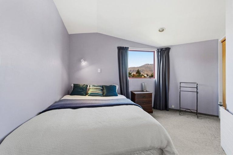 Photo of property in 12 Ritchie Street, Arrowtown, 9302