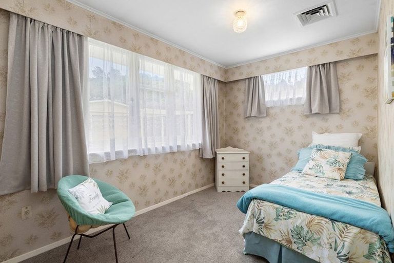 Photo of property in 170 George Street, Stokes Valley, Lower Hutt, 5019