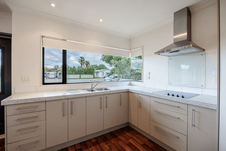 Photo of property in 142a Gloucester Street, Taradale, Napier, 4112
