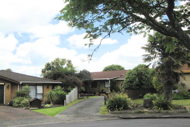 Photo of property in 11 Syntax Place, Conifer Grove, Takanini, 2112