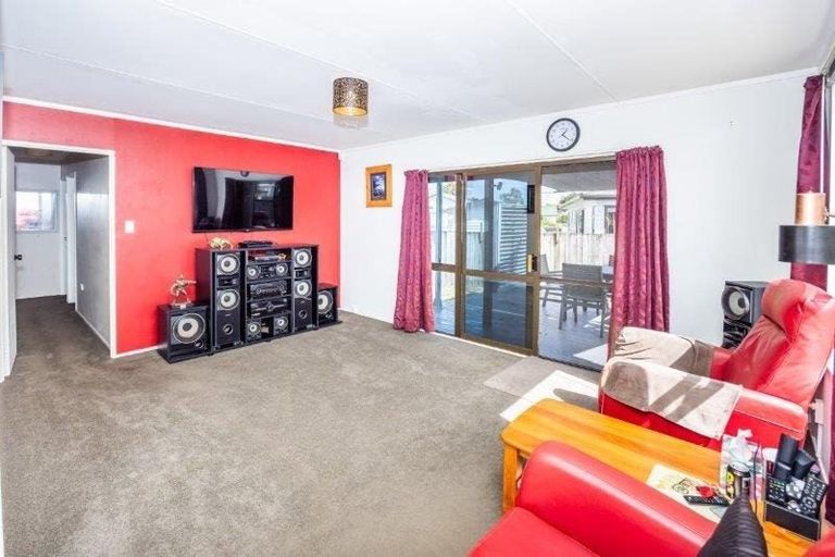 Photo of property in 23d Breckons Avenue, Nawton, Hamilton, 3200