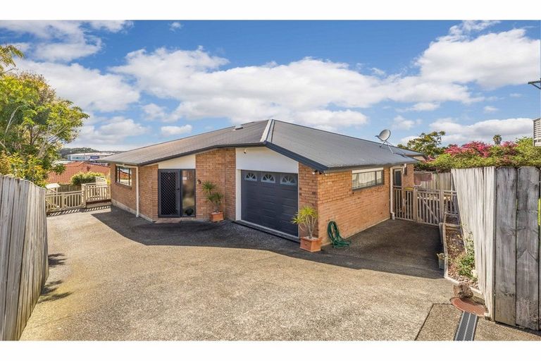Photo of property in 15c Rishworth Avenue, Stanmore Bay, Whangaparaoa, 0932