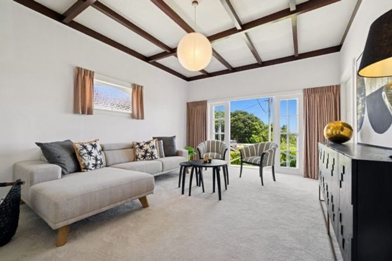 Photo of property in 3 Marine Terrace, Bayswater, Auckland, 0622