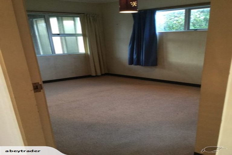 Photo of property in 150a Dowse Drive, Maungaraki, Lower Hutt, 5010